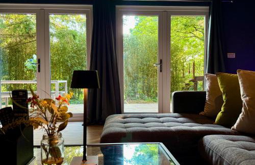 Sunridge Fishing Lodge with Hot Tub & Giant Cinema - Foto 52