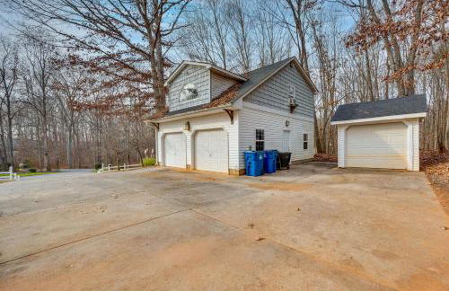 Spacious Mooresville Home with Lake Norman View! - Foto 36