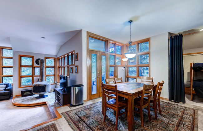 River Glen Condos by CRMR - Foto 12