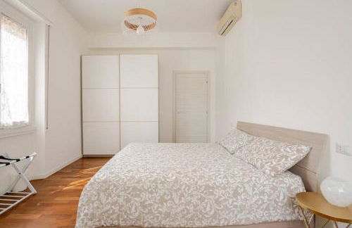 Like at Home - Close to Metro, Stadio San Siro, Duomo with private parking place - Foto 15