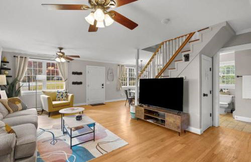 Spacious-5 Beds! 3 Mi to Mohegan - Foto 9