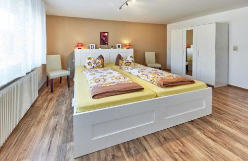 Ferienwohnung Urlaubsglück - Balkon und Parkplätze inklusive nur 5 Fahrminuten vom Europa-Park - Foto 19