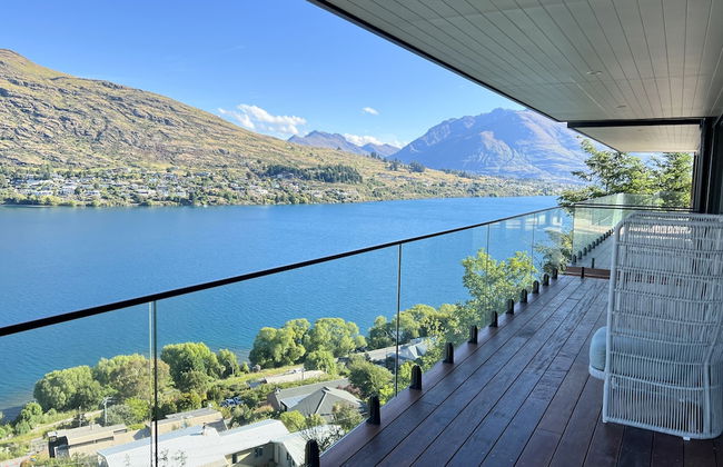 Stunning Lakeview QT Holiday House - Foto 17