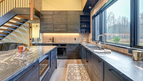 Walk to Lake! Modern Wisconsin Home with Patio - Foto 5