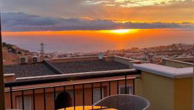 Sunshine Apartment with Sea Viev - Foto 5