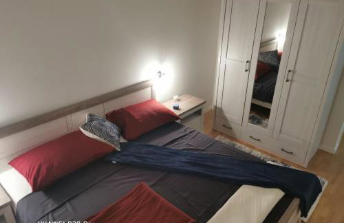 CITY CENTER PEARL #new#free reserved parking in garage elevator direct access#business and pleasure#city view&balcony&sunny&cafes&markets&tram#city center#working room#2 toliets#2 bedrooms - Photo 16