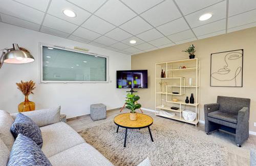 Le Tertre - Wifi Fibre, TV, 2 Parkings, Moderne - Foto 11