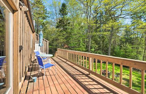 1 Mi to Downtown BBH Coastal Cabin with Deck and Yard - Foto 22