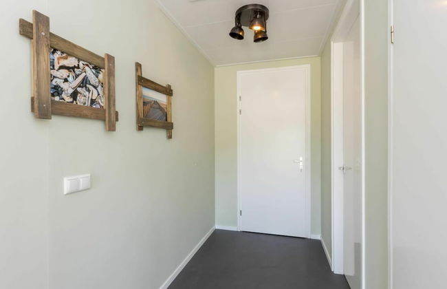 Holiday Home in Vrouwenpolder Near Beach - Photo 30