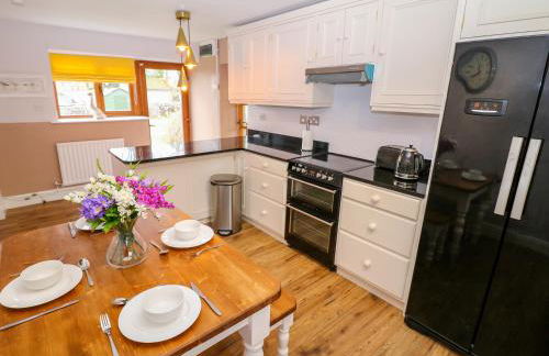 Monk's Cottage - Photo 14