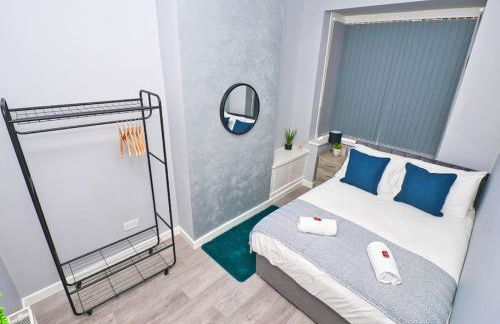 *Sleeps 9* Modern, 4 Bed House, Birmingham - Photo 33