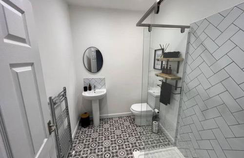 Modern 2 bedroom beach house - Photo 18