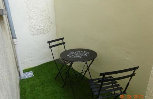 Dandy - studio confort, espace café, petite cour privée au coeur de Nogent - Foto 14