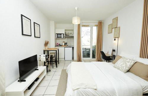 Le Chic Urbain - Hôpitaux Facultés - Chateau d'Ô - Free Parking - Foto 8