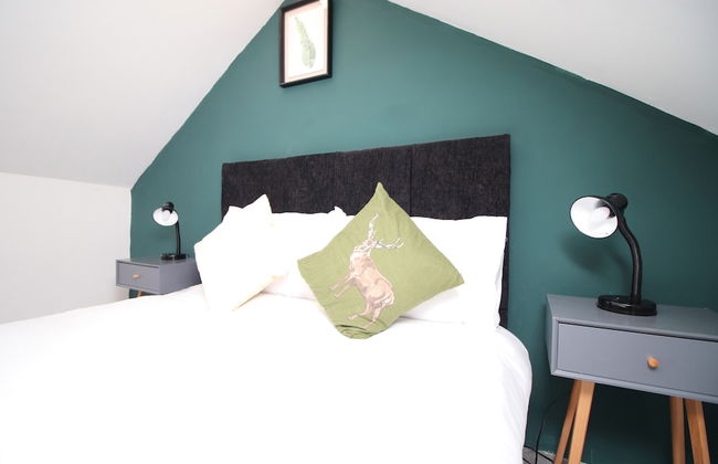 Skyline Immaculate 2-bed Apartment in Swansea - Photo 9