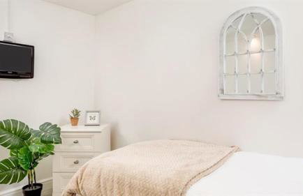 Boatsman's Cottage- sleeps 4- Garage- Mousehole - Photo 18