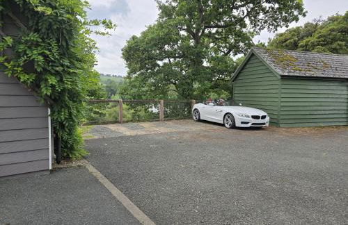 The Loft at Box Bridge - Photo 14
