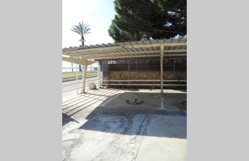 NEW! Modern apartment right on the beach! - Foto 38