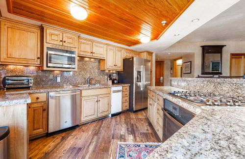 The Caledonian by All Seasons Resort Lodging - Foto 10