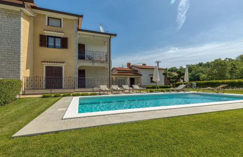 Silvia II with Private Pool - Foto 17