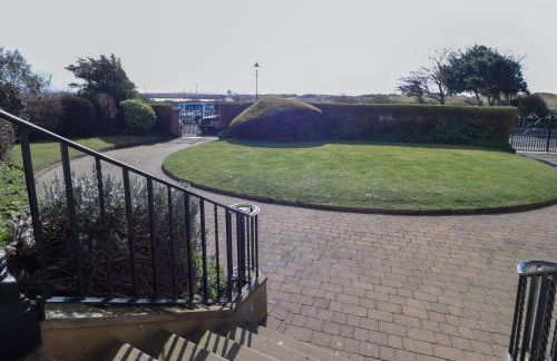 Ismay Dining Room Suite - Titanic Interest - Foto 29