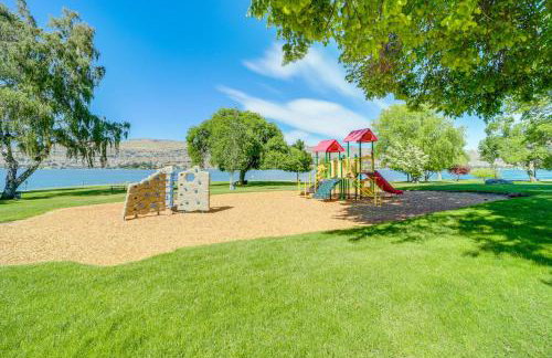 Pool, Hot Tub, & Beach Access! Chelan Family Haven - Foto 33