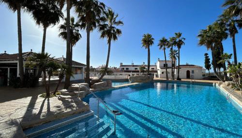 Can Isabel, apartamento con piscina, restaurante y zona de juegos - Foto 1