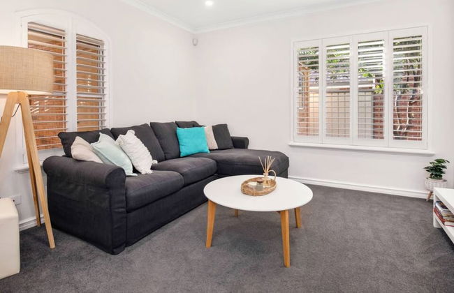 Idyllic Modern Scarborough Home Fireplace BBQ - Foto 11