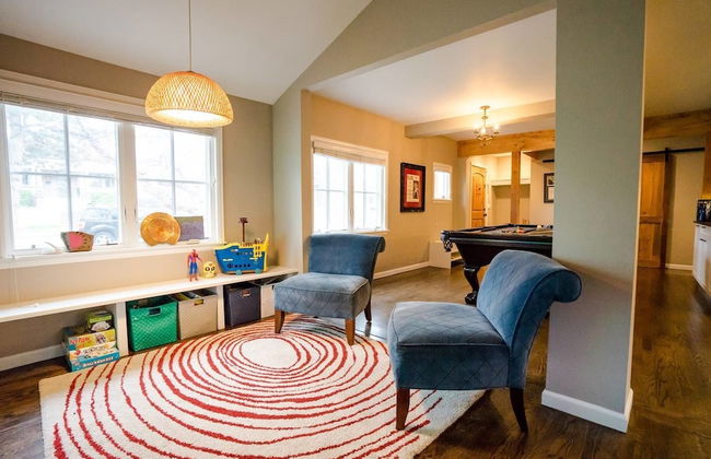 Time Capsule Tudor A Modern Family Getaway - Photo 17