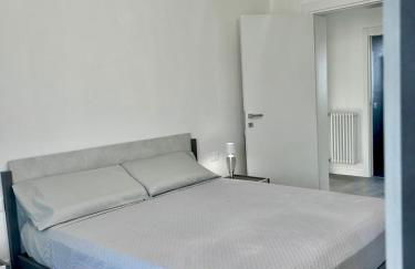 De Mio's Apartment - Photo 37