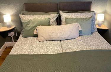 Cosy 2 bed flat in Crickhowell - Photo 9