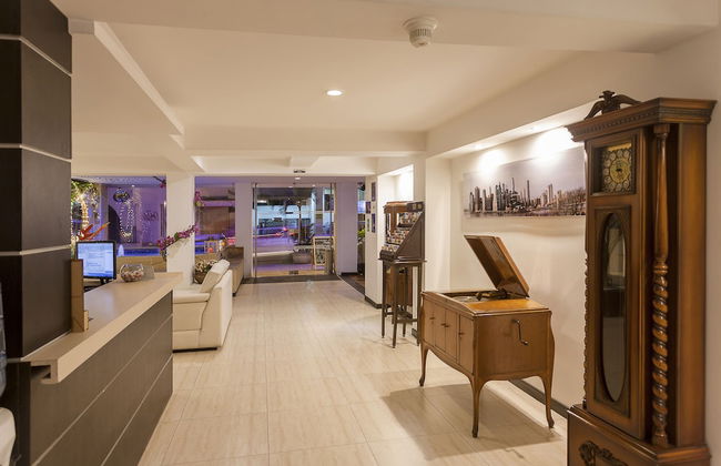 Aqua Granada Hotel - Photo 4