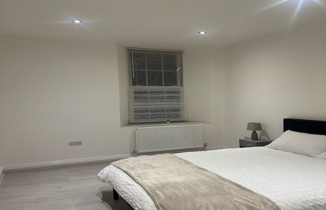 Charming 1-bed Apartment in Walton on the Naze - Photo 2