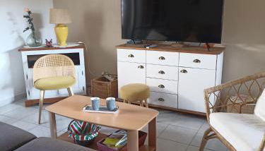 Mauguio-Carnon Appartement, Tout Confort, Clim, Wifi, Balcon, Parking privé couvert, 15 min de la Mer, de Montpellier - Foto 2