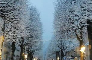 AU 47 ALLÉES D'ETIGNY - CENTRAL & STANDING - avec parking - Linge de lit et de toilette inclus - Foto 11