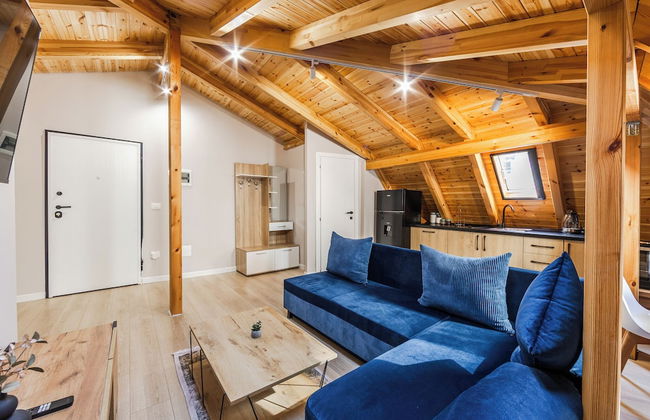 Authentic Villa Apartment - Photo 17