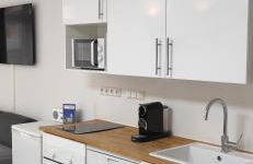 Eleonoras Ferienwohnung in Würzburg Stadt mit Terrasse und eigenen Parkplätzen vor der Tür, für große Gruppen bis zu 13 Personen geeignet - Foto 5