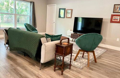 Sweet Stay with fully fenced yard - Foto 5