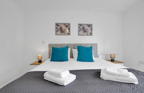 Multiple 2-Bedroom Apartments near Harry Potter Studios - 2-Minute walk to Bushey Station - 20 Minutes to London Euston - Ideal for Families & Business - Free Parking - Foto 69