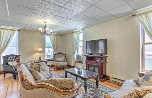 Shop, Hike and Explore! Historic Dtwn Custer Apt - Foto 1