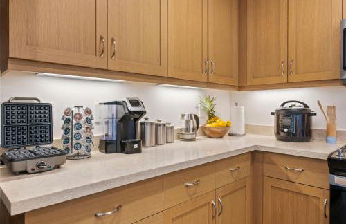 @ Marbella Lane - Stunning Gem w/ MT & Ocean Views - Foto 44