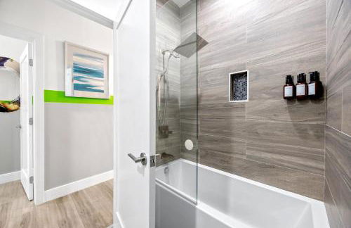 A- Stylish and Comfy NoHo Retreat- 5 Star Area, Hot Tub - Foto 31