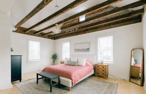 Newly Renovated Vintage Inspired Large 4 BR Home - Foto 17