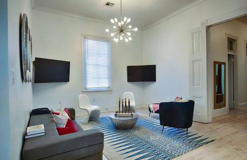 Best Location! 4 BR! Next to French QT by YouRent - Foto 61