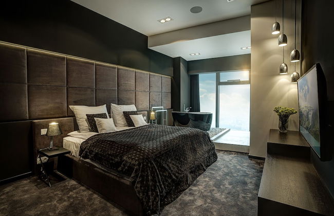 Apartments in Sky Tower with Bathtub near the window - Photo 32