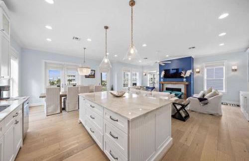 Large, Beautiful Home Close to the Beach - Foto 13