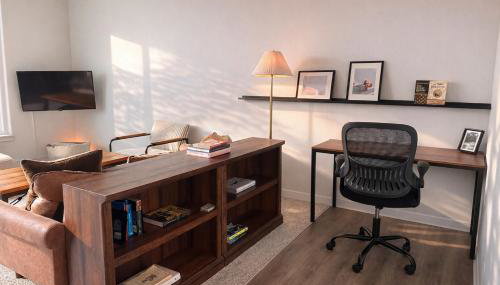 East Side Luxury 1BR Apt - Near Brady St with Balcony and Lounge - Sleeps 4 - Foto 5