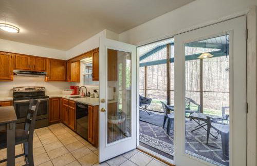 Pet-Friendly Roanoke Home with Fire Pit and Grill! - Foto 9