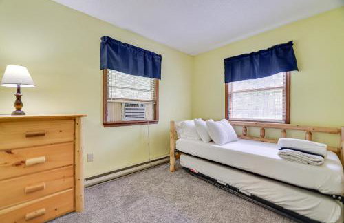 Secluded Family Cabin with Fire Pit in Lake Ariel! - Foto 21