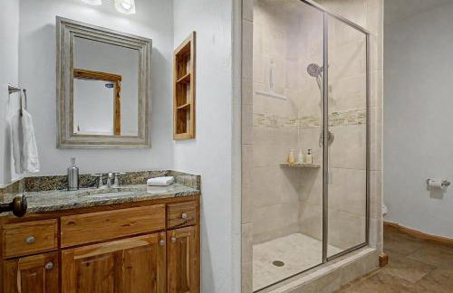 Oakridge Ranch: Pool + Hot-tub, Pickleball Court, Whiskey & Wine Room - Foto 115